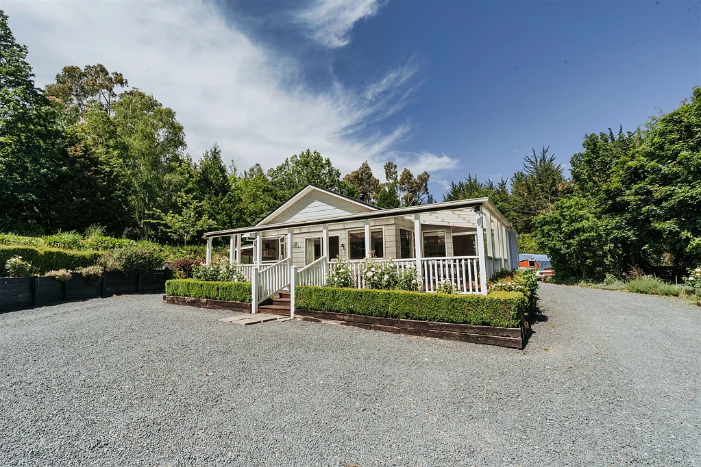 Balclutha  Secluded Lifestyle Just Minutes from Town