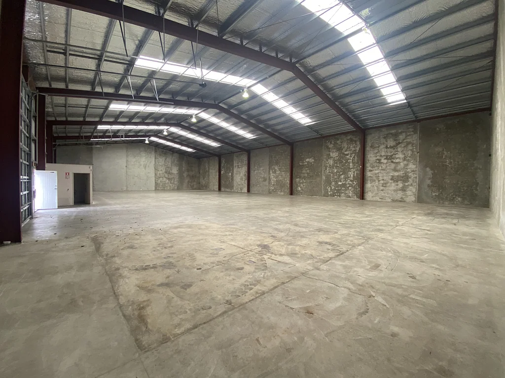 Roslyn Modern 880sqm warehouse on Keith Street