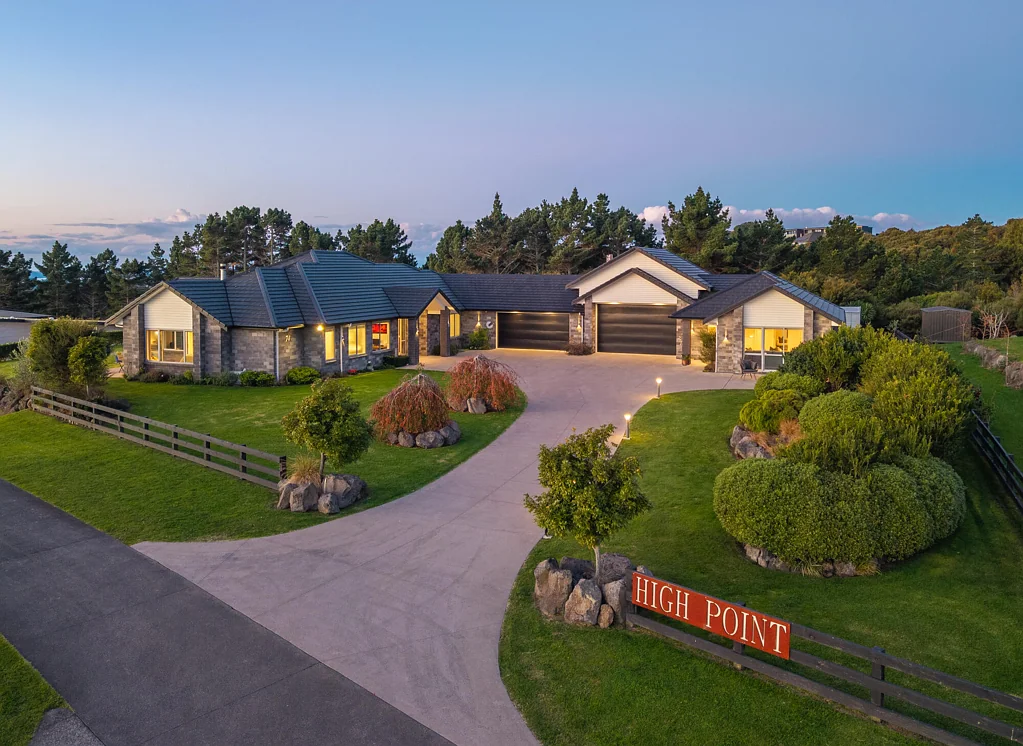 Whitford  Dream living with extraordinary views