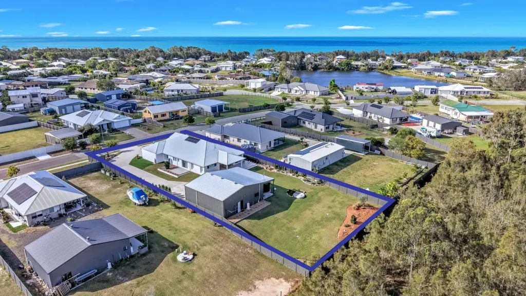 124 Beach Drive, Burrum Heads, QLD 4659