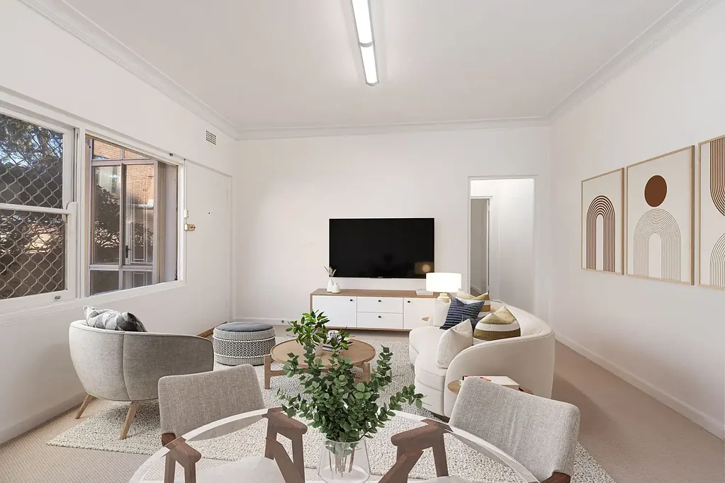 Central Location, Sun-filled ground-floor apartment