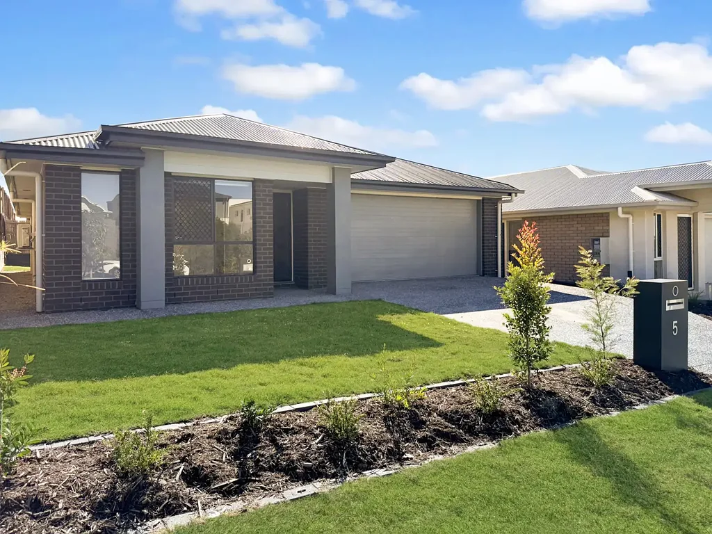 Spacious & Modern Home Ready for You