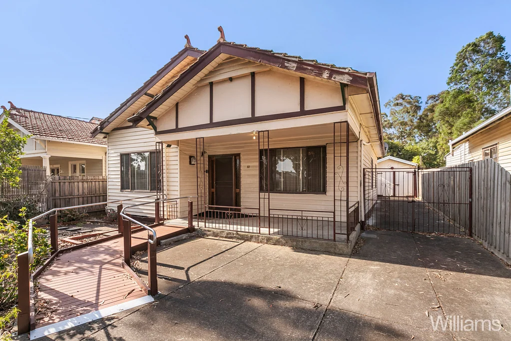 52 Mason Street, Newport, VIC 3015