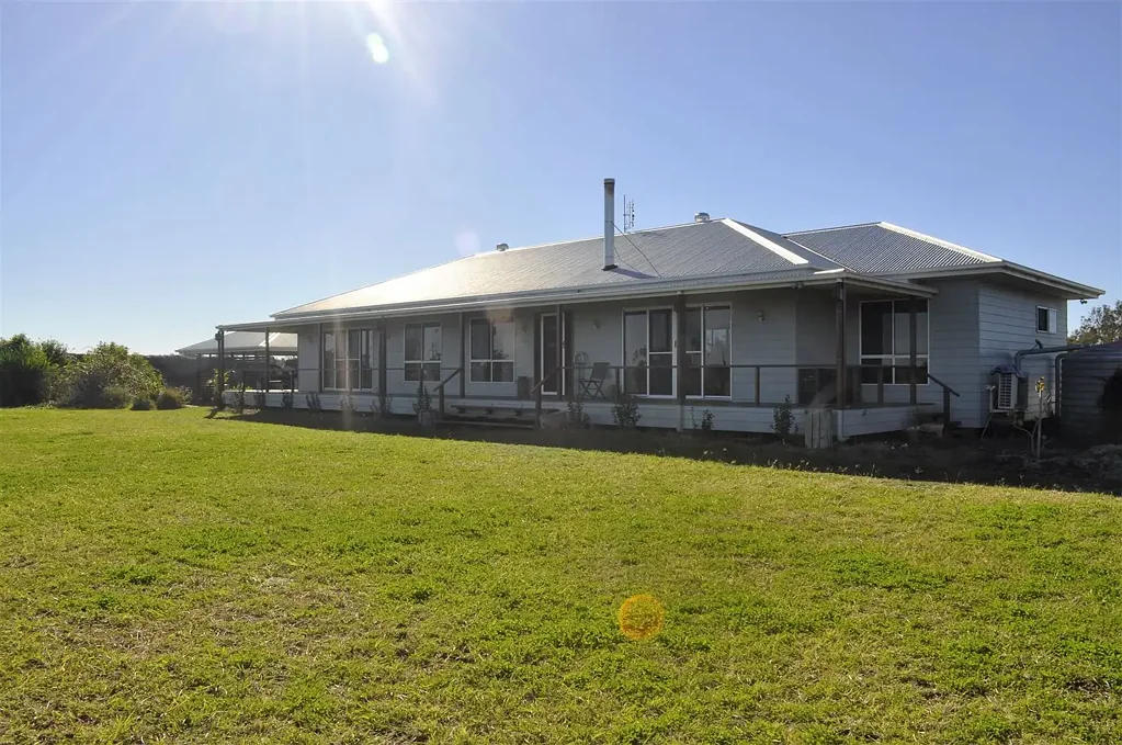 Dalby Superb Lifestyle block with farming and cattle!