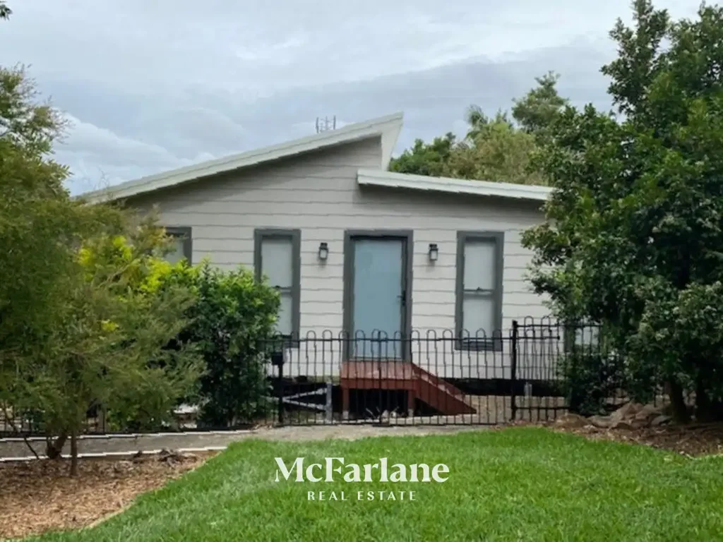 Welcome to 2 Greenhood way , Garden Suburb
