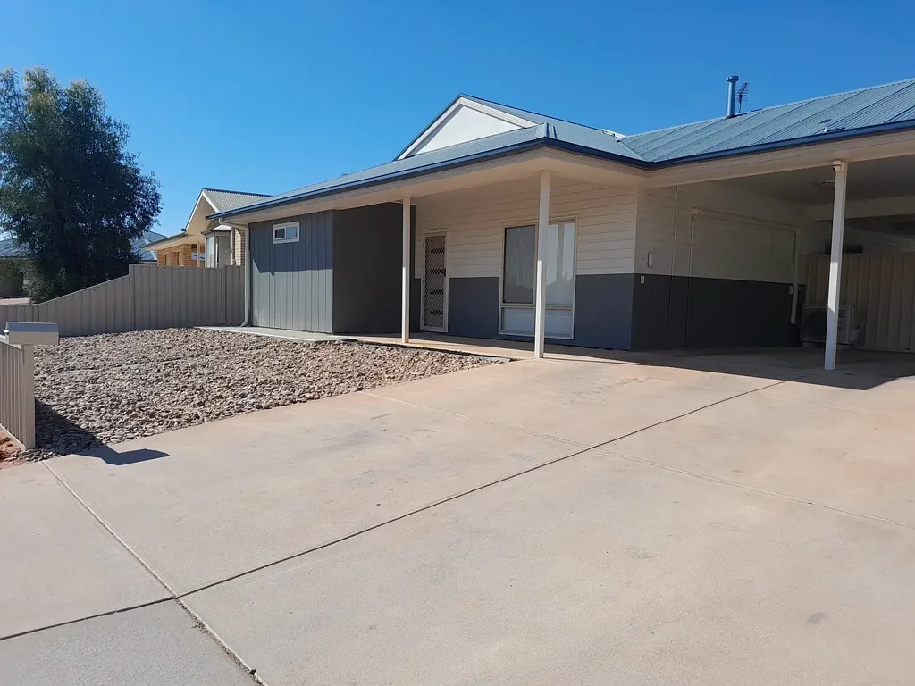 Roxby Downs 4બેડરૂમ Spacious Family Home with Exceptional Versatile Living