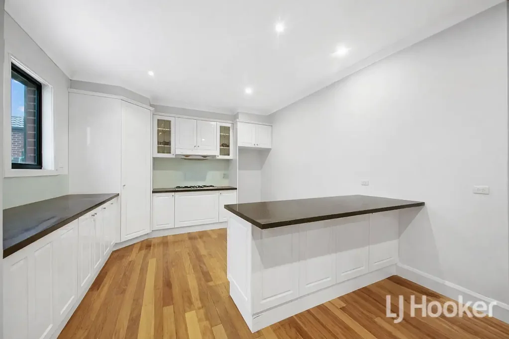 37 Bangalay Drive, Brookfield, VIC 3338
