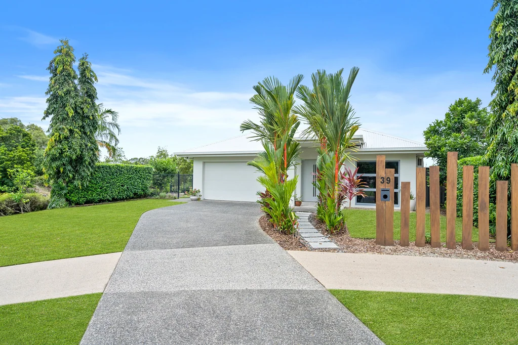 39 Thornborough Circuit, Smithfield, QLD 4878
