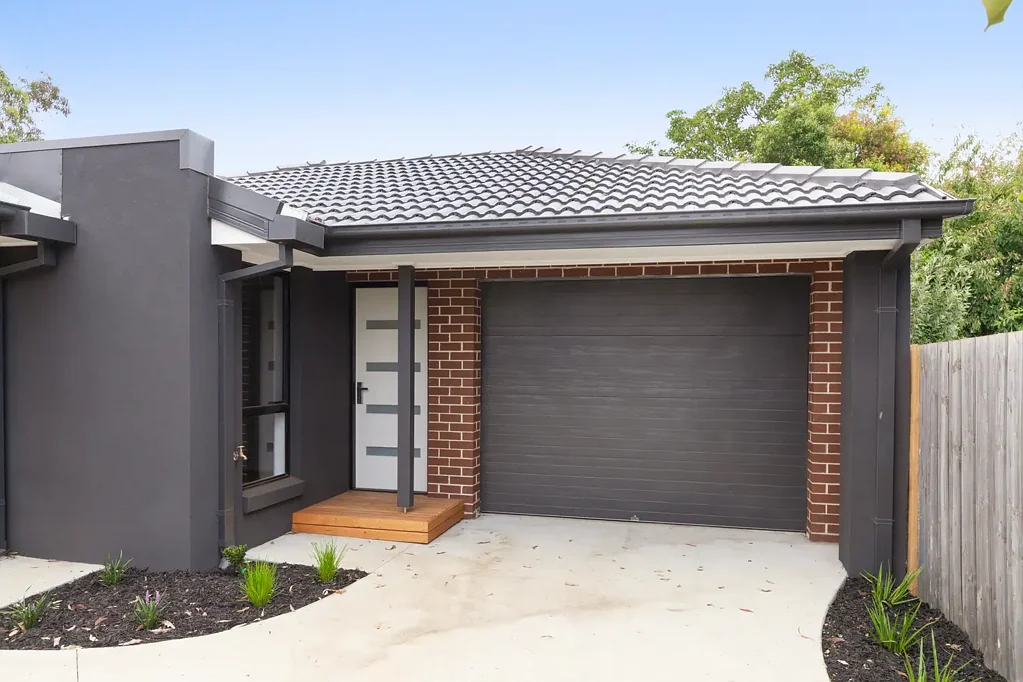 FOR RENT - PLEASE REGISTER FOR INSPECTIONS