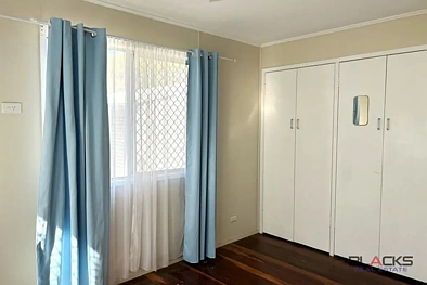 Kwarto - 14 Singleton Street, Dysart, QLD 4745