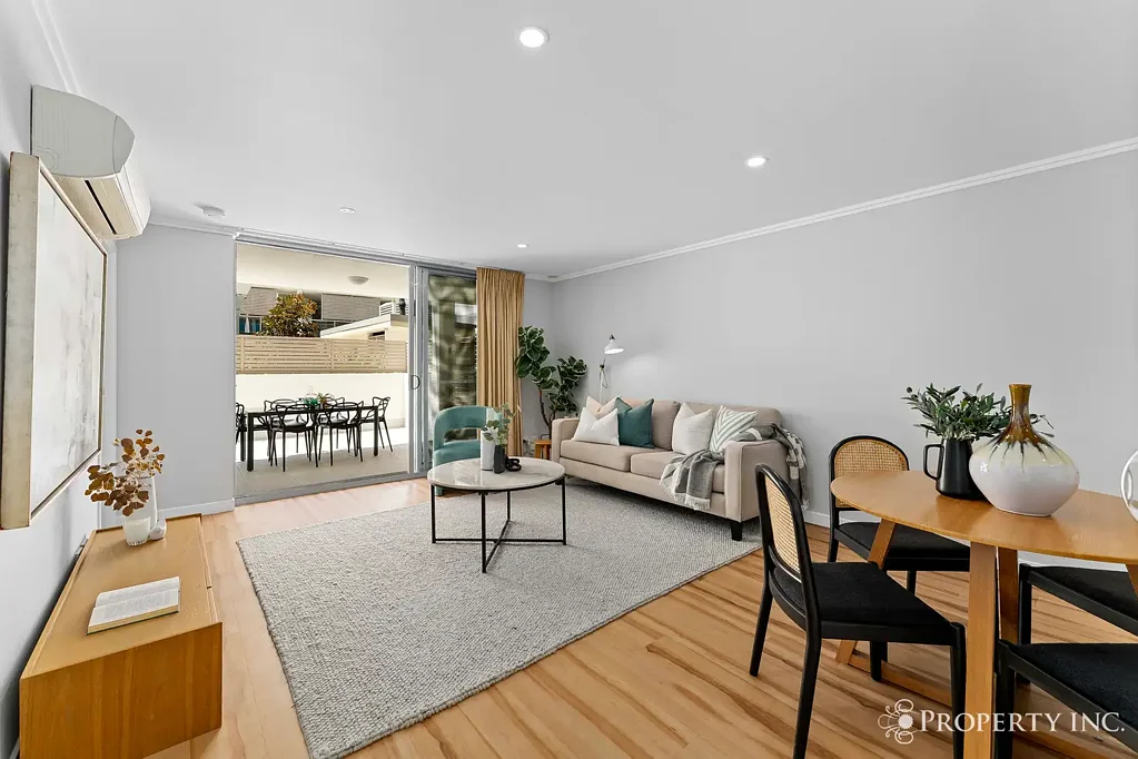 South Brisbane 2 Bedroom WHEN HOSTING IS YOUR SPECIALTY