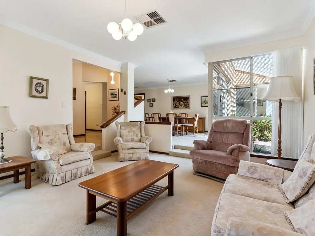 3 Radden Green, Winthrop, WA 6150