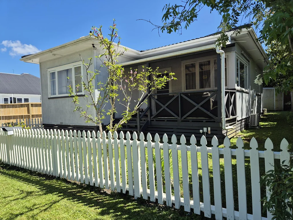 Henderson 2ห้องนอน Double skin, fiber over weatherboard