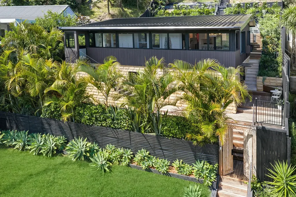 18 Nareen Parade, North Narrabeen, NSW 2101