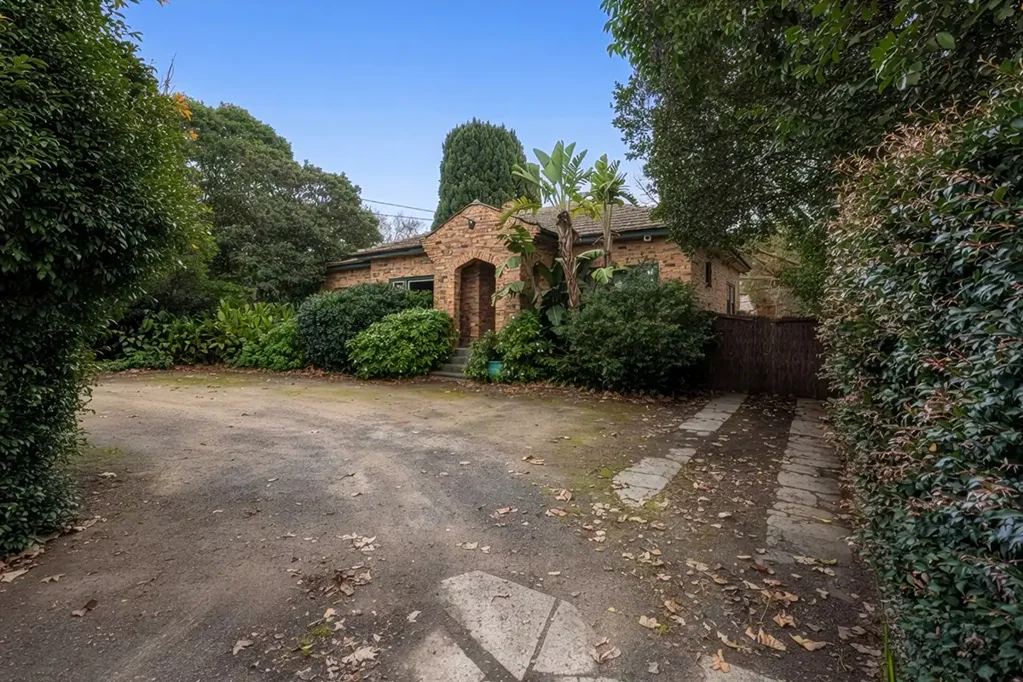 Alphington 3બેડરૂમ Classic Period Style 3 Bedroom Brick Residence in Prime Inner Melbourne Location