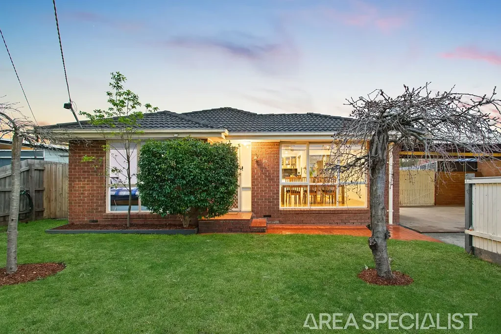 Langwarrin 3 Slaapkamer The Brief: Cleverly Crafted in the Right Spot!