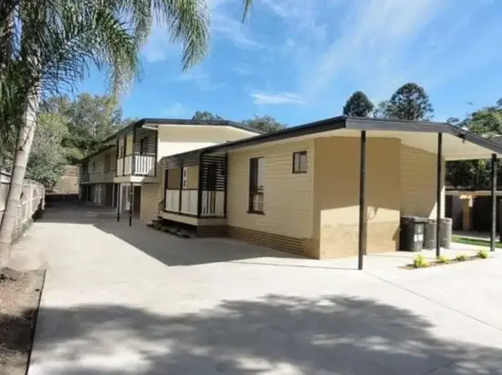 $440 per week Furnished