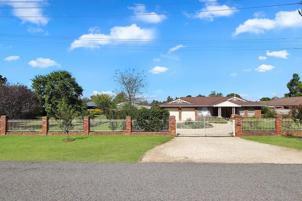 20 Gray St, Scone, NSW 2337