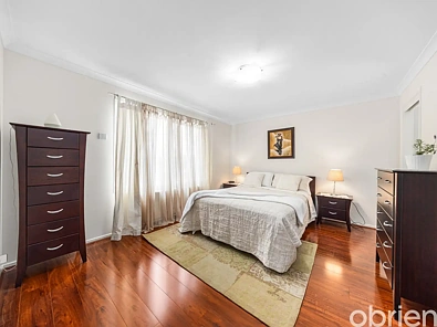 Kwarto - 8 Balfron Avenue, Deer Park, VIC 3023