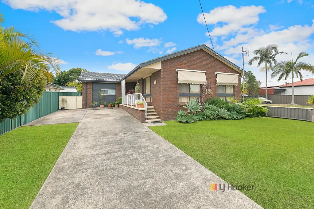 Halekulani 3 Bedroom First Home or Investment Opportunity!