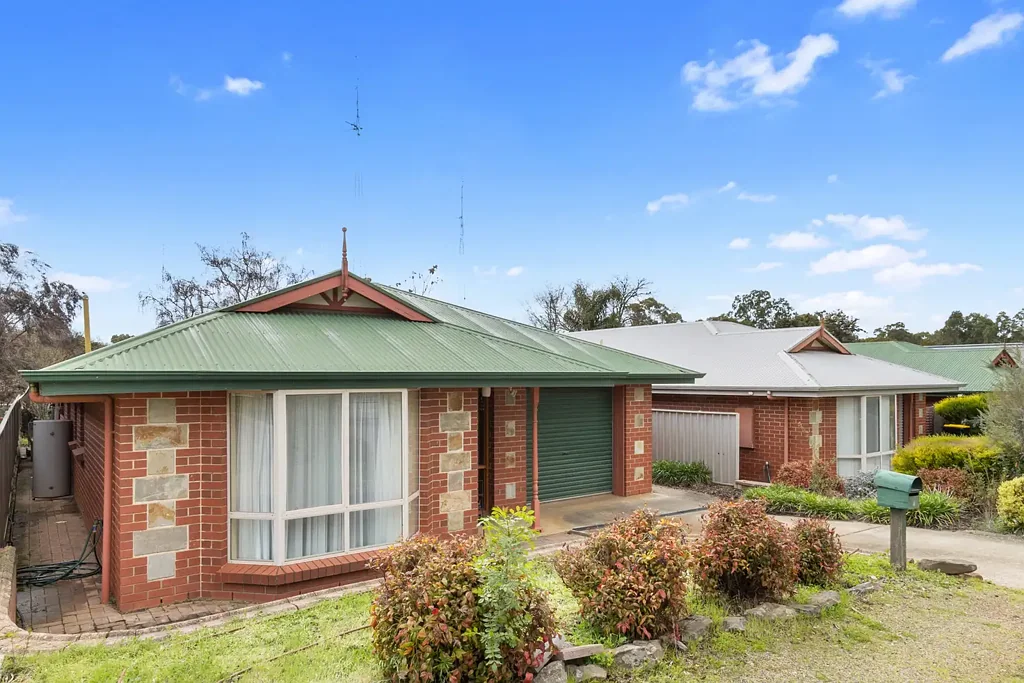 4/11 Temple Road, Clare, SA 5453