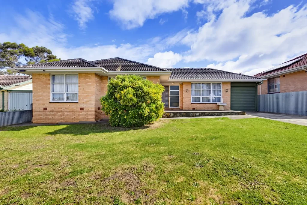 Hackham West 3Kwarto Space, Style & Entertaining - A Home That Has It All!