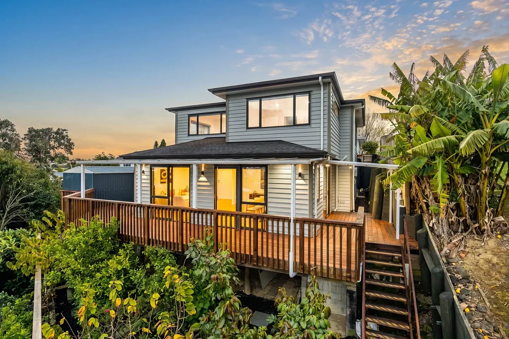 Totara Vale 4ਬੈੱਡਰੂਮ Your Private Oasis in Totara Vale