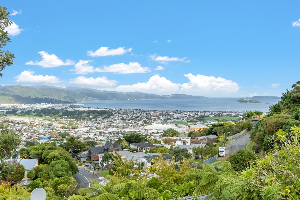 77 Miromiro Road, Normandale, Lower Hutt, 3部屋, 1バスルーム