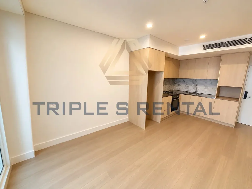 One Bedroom For Lease!