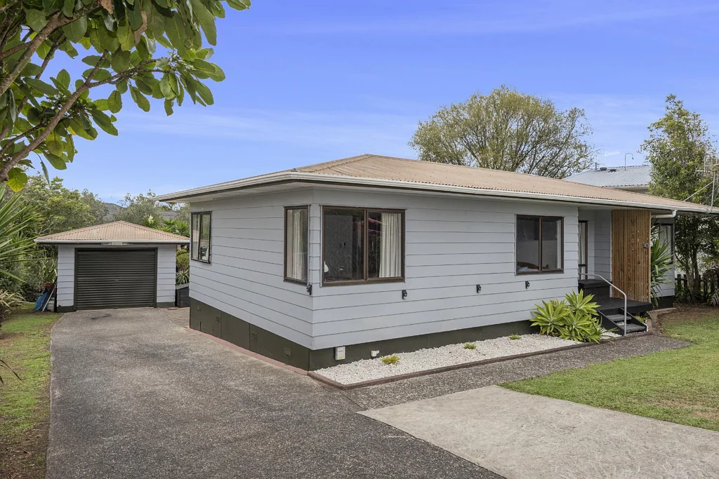 Tidy three bedroom in Tikipunga