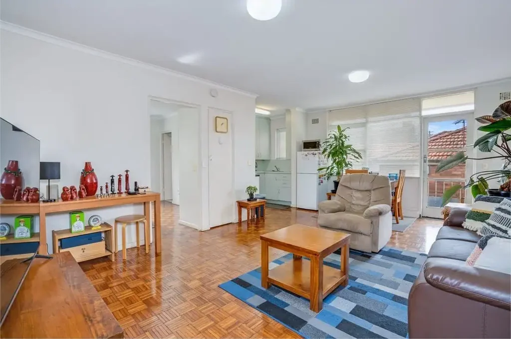 DEPOSIT TAKEN - One Bedroom + study Apartment in the Belmore Gardens