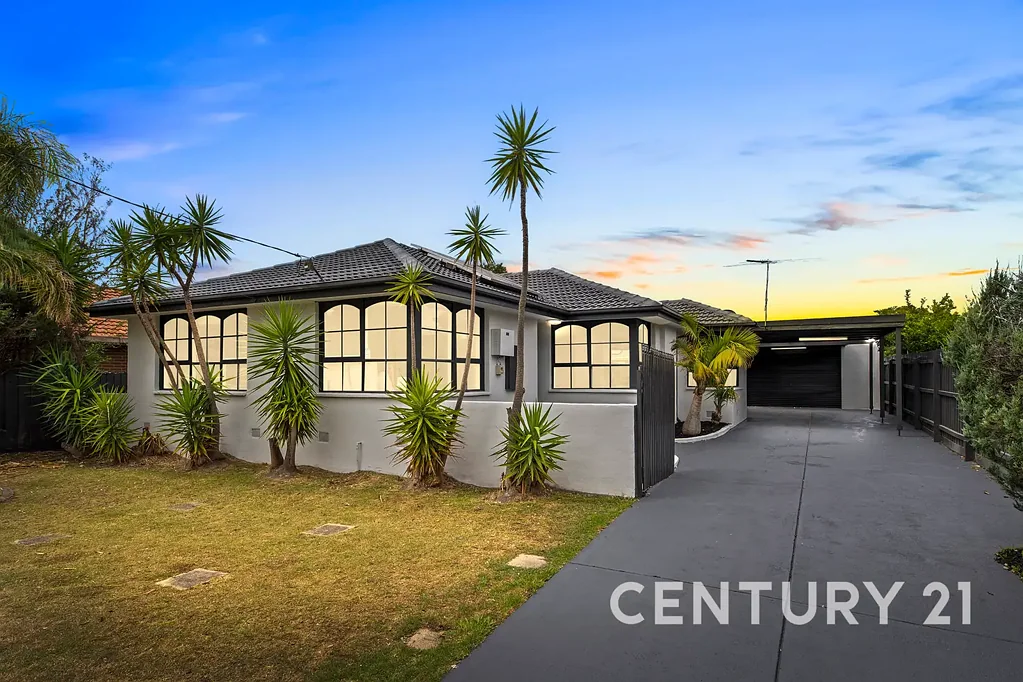 12 Tadstan Drive, Hampton Park, VIC 3976