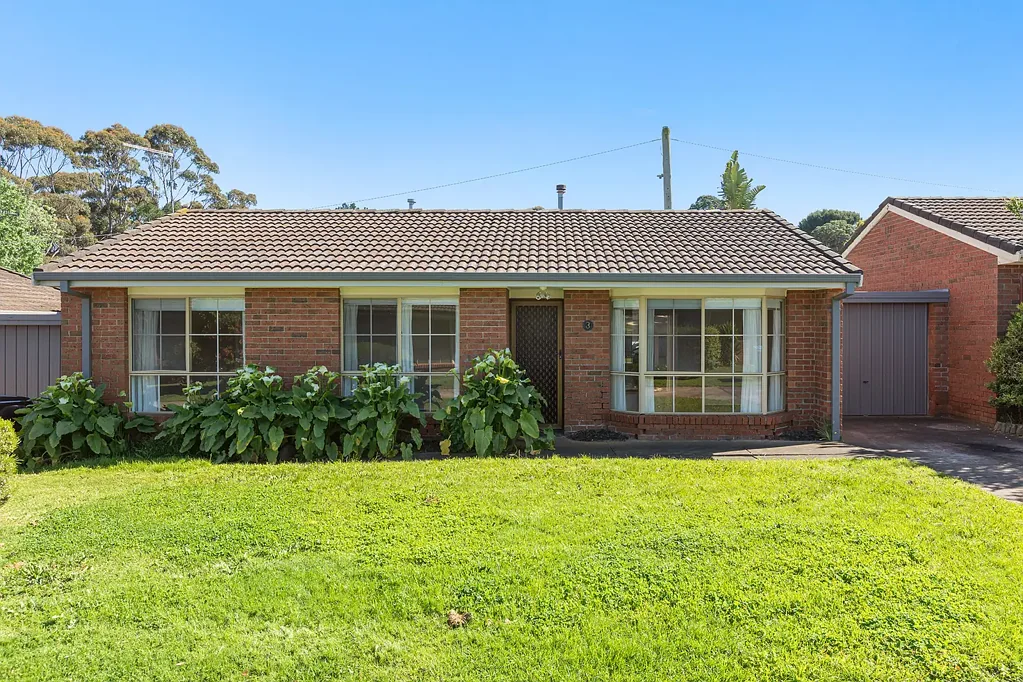 Immaculate 2 bedroom unit