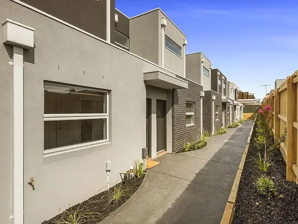 Double Storey 2 Bedroom + 2 Bathroom Delight...