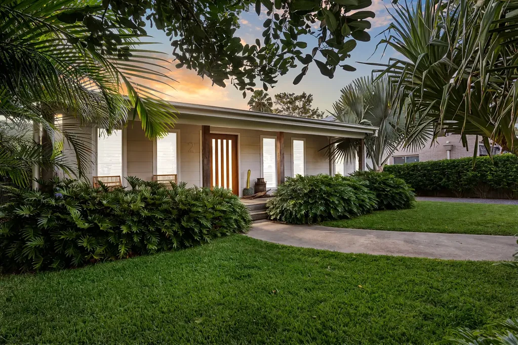 2 Banksia Street, Canton Beach, NSW 2263