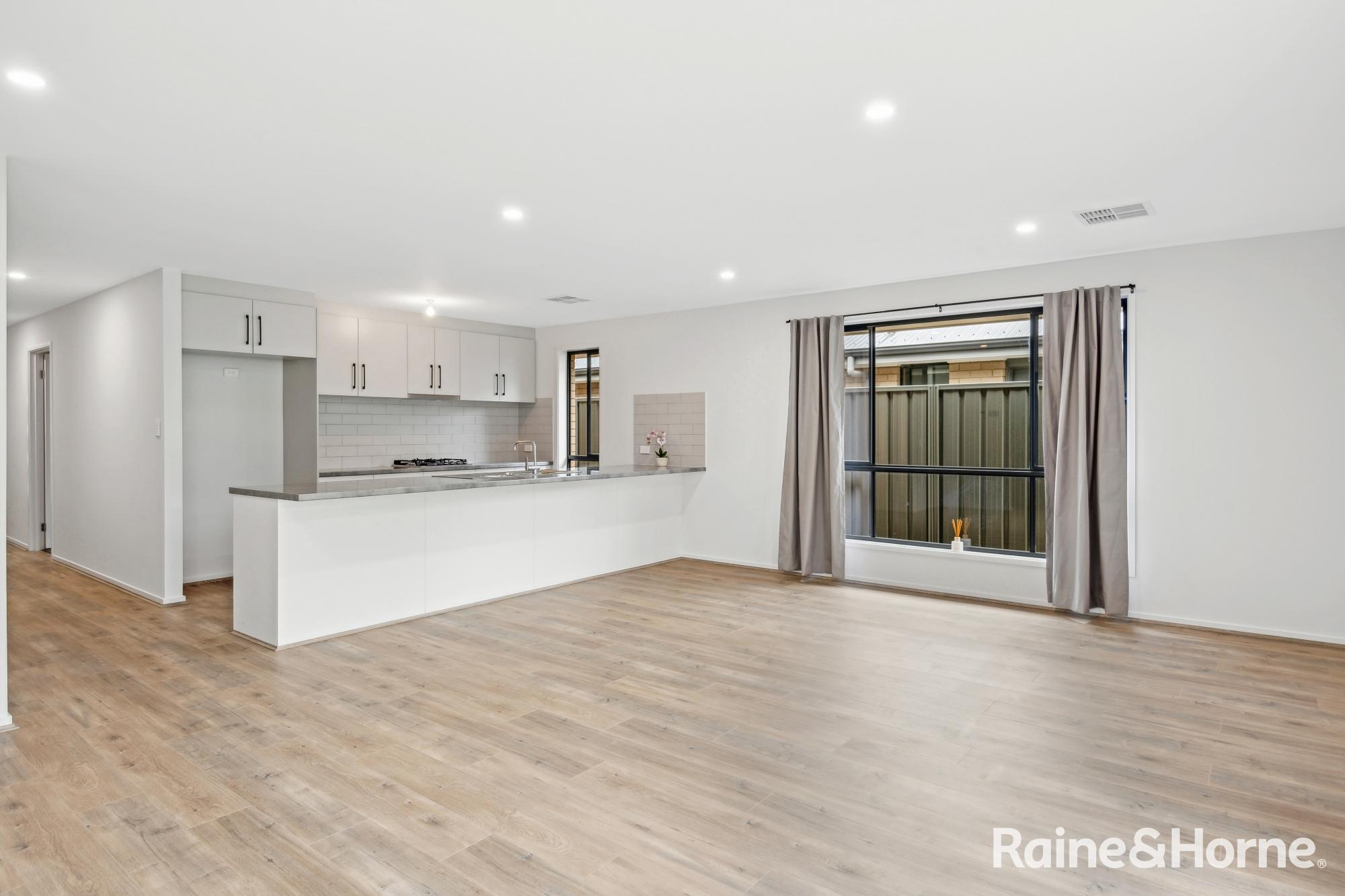 17 WOODLAND DR, ONKAPARINGA HEIGHTS SA 5163, 0 chambres, 0 salles de bain, House