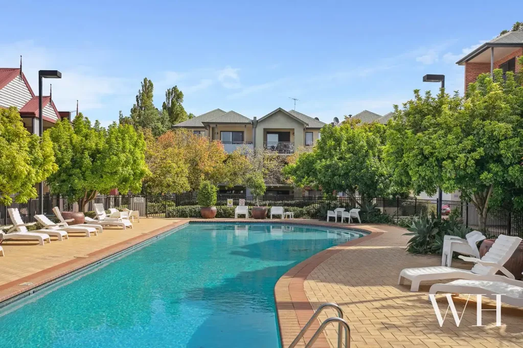 North Perth 3 Slaapkamer Urban Oasis in North Perth!