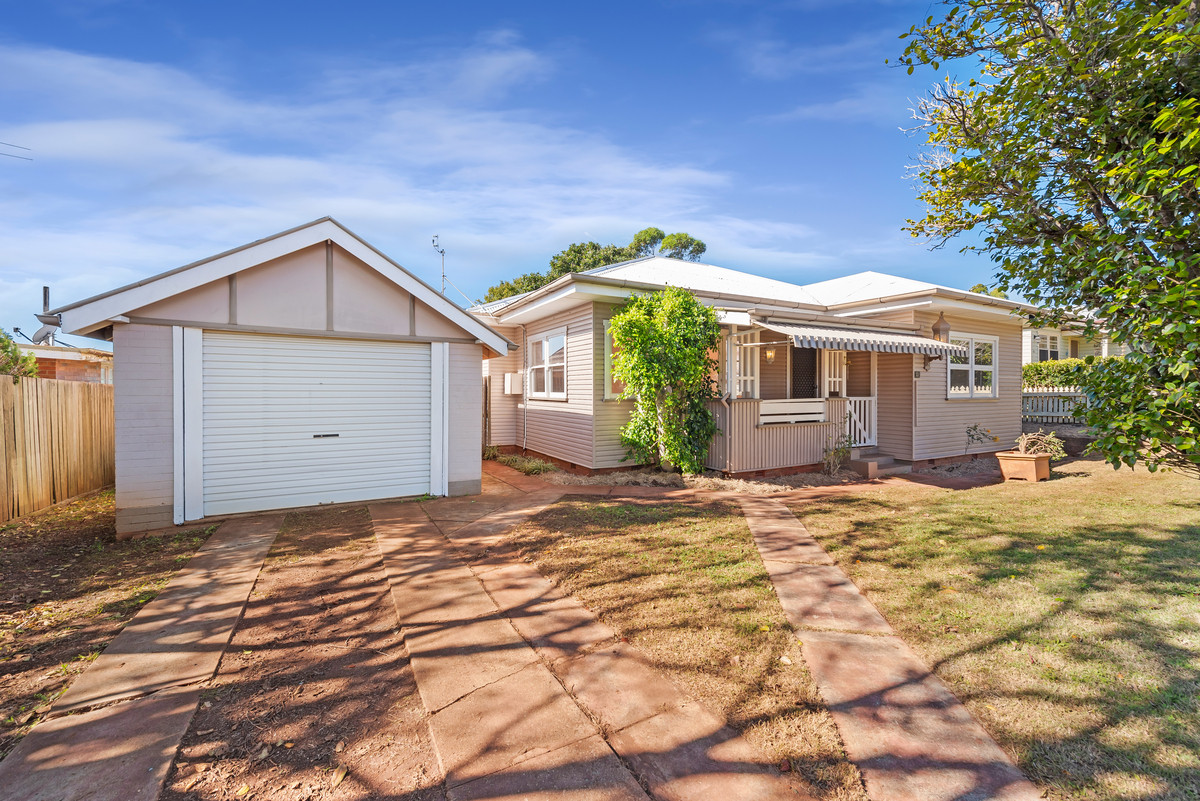 46 RAMSAY ST, CENTENARY HEIGHTS QLD 4350, 0 Kuwarto, 0 Banyo, House