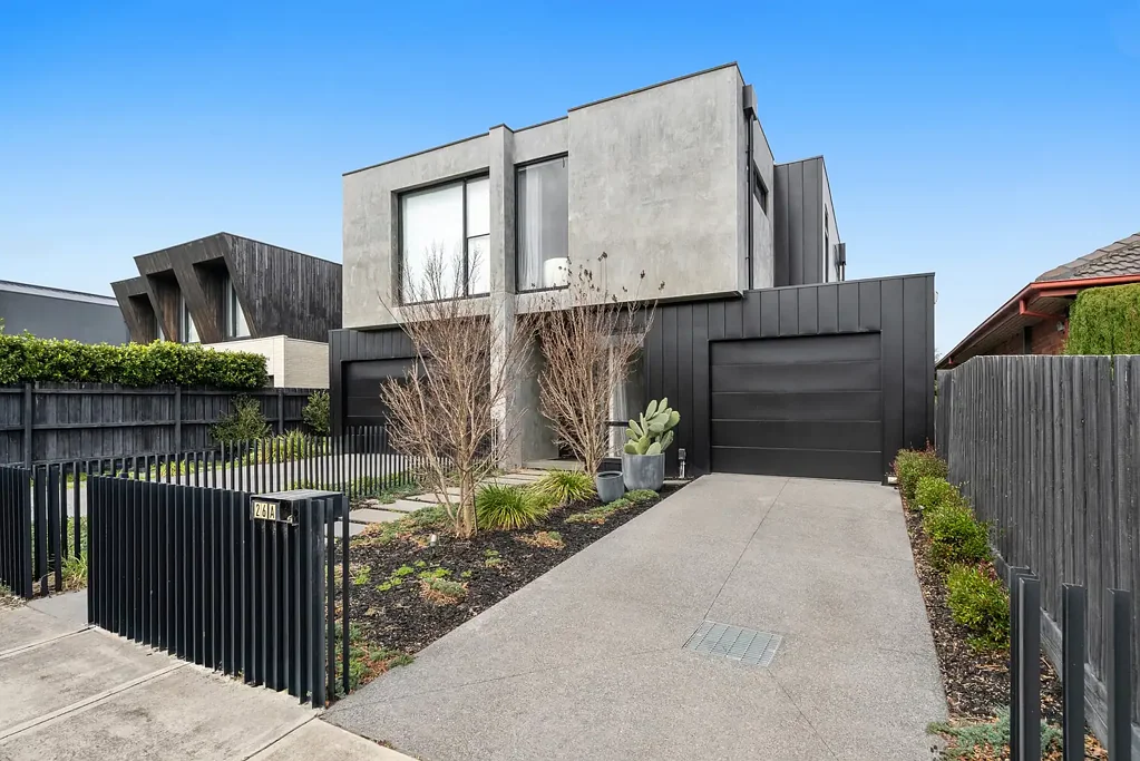 Caulfield South 4Zimmer A Stylish Indulgence of Family Luxury