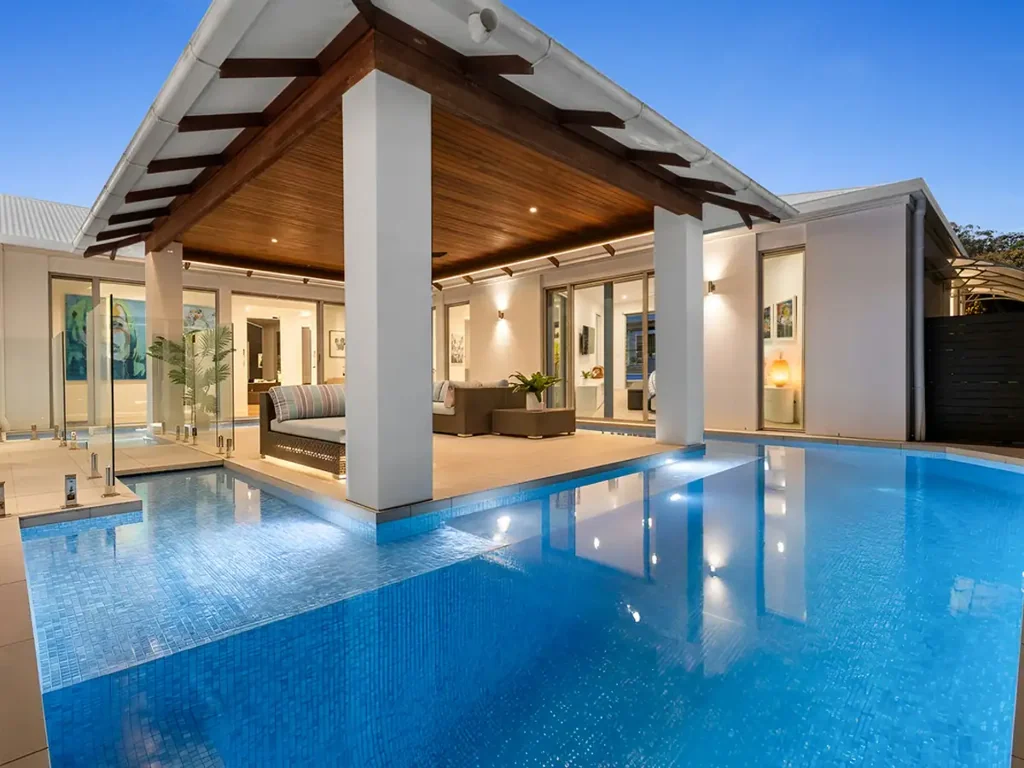 Buderim 4कमरा Immaculate Resort-Style Living in Buderim’s Education Precinct