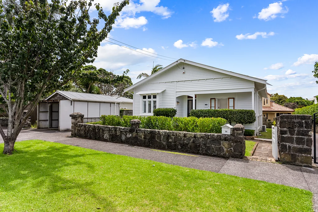 16 Horotutu Road, Greenlane, Auckland City, Auckland