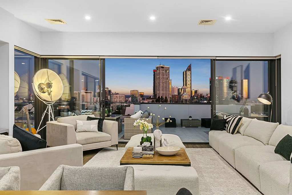 West Perth 3Kwarto Sky Terrace Luxe: Unrivalled 360 Degree Views in Every Direction