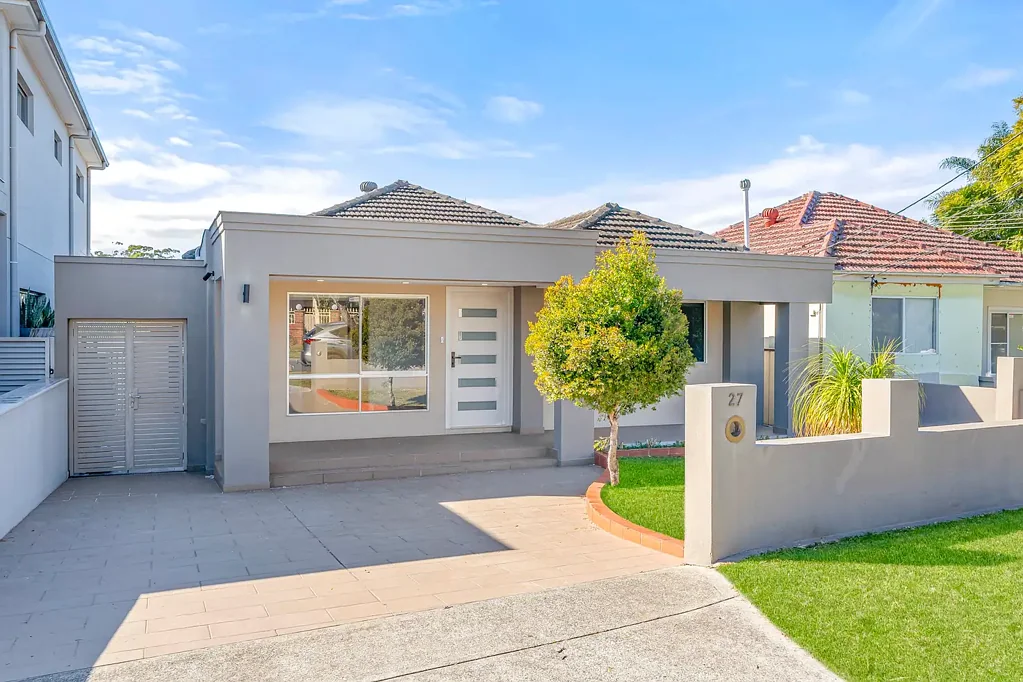 27 Lithgow Avenue, Yagoona, NSW 2199