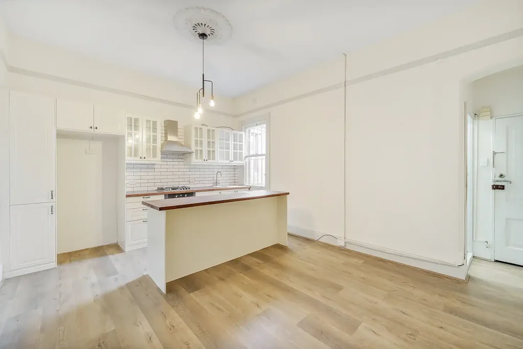 Character Two Bedroom Apartment - Paddington