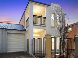 2/221 Martins Road, Parafield Gardens