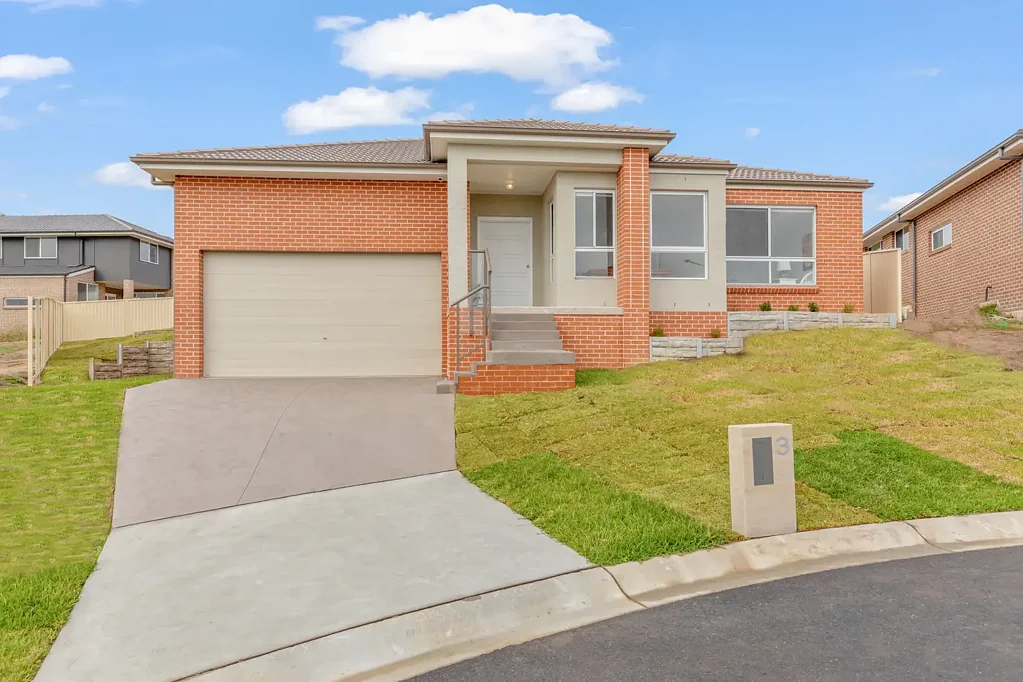 South Bowenfels 4 Bedroom Brand New Family Home