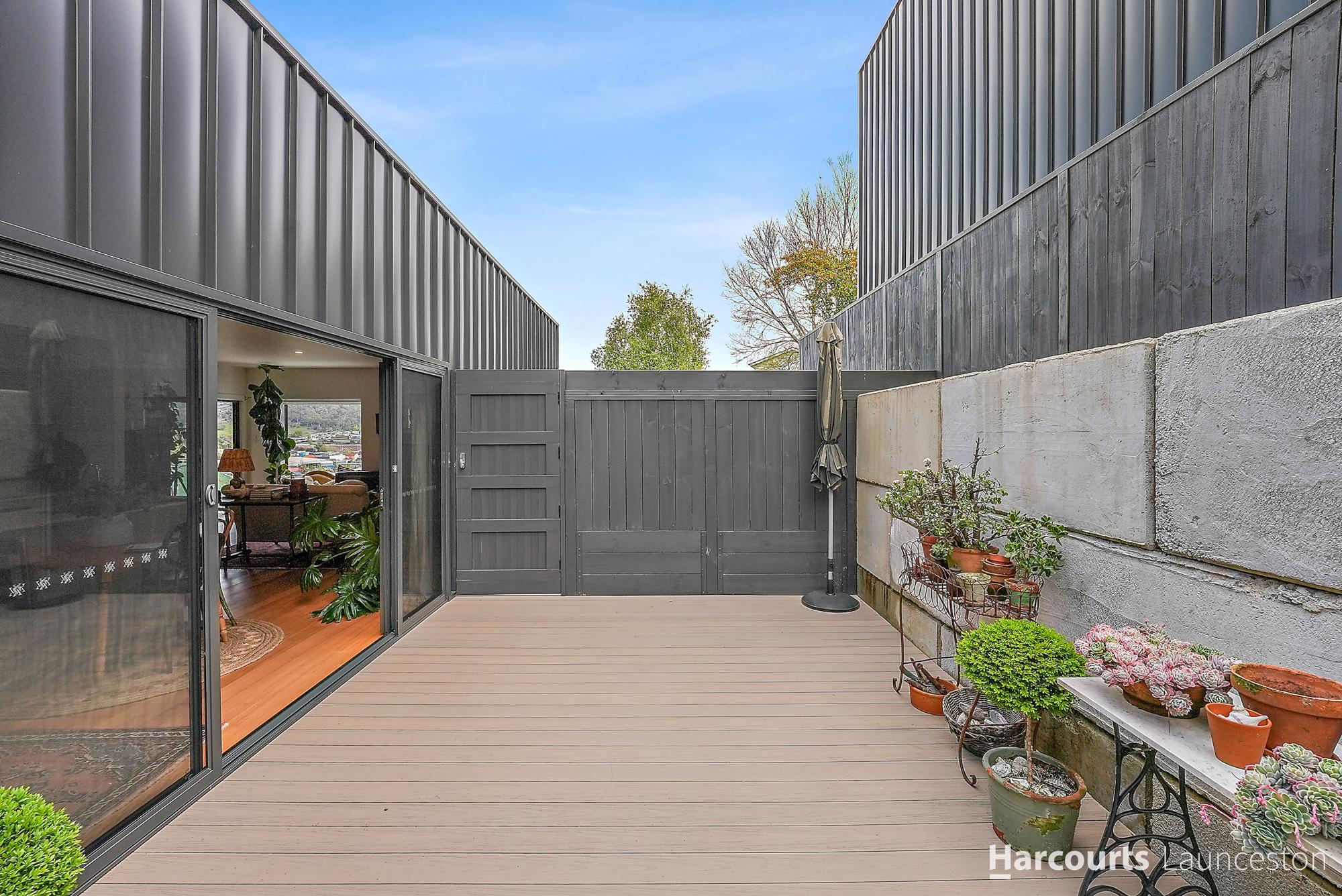 24 HOWICK ST, SOUTH LAUNCESTON TAS 7249, 0 phòng ngủ, 0 phòng tắm, Townhouse