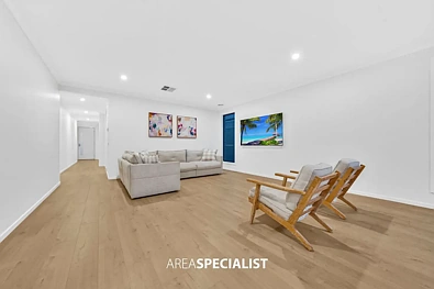 18 Silverstar Street, Pakenham, VIC 3810, 4 Bedrooms, 2 Bathrooms, House