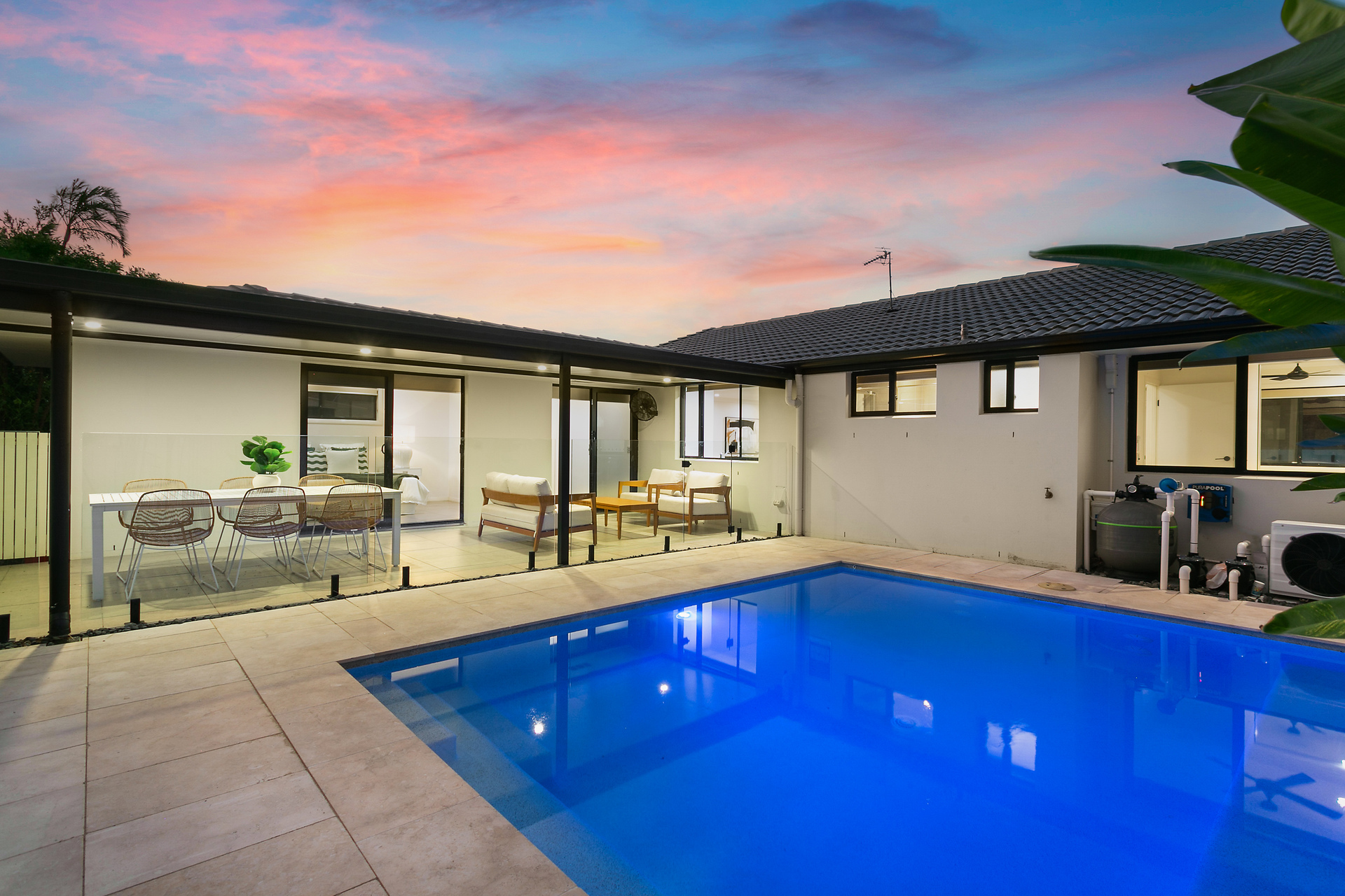 17 MONTEZUMA DR, BURLEIGH WATERS QLD 4220, 0 phòng ngủ, 0 phòng tắm, House