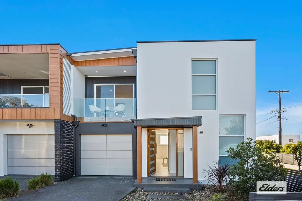 Sylvania 3 Bedroom Luxury Townhouse